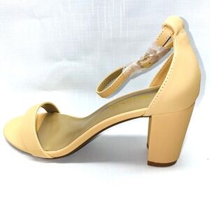 Dream Pairs Nude‎ Nubuck Chucky Heel Ankle Strap Open Toe Sandals Women's Size 9